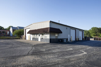 1177 N Independence St, Harrisonville, MO for rent Building Photo- Image 1 of 4