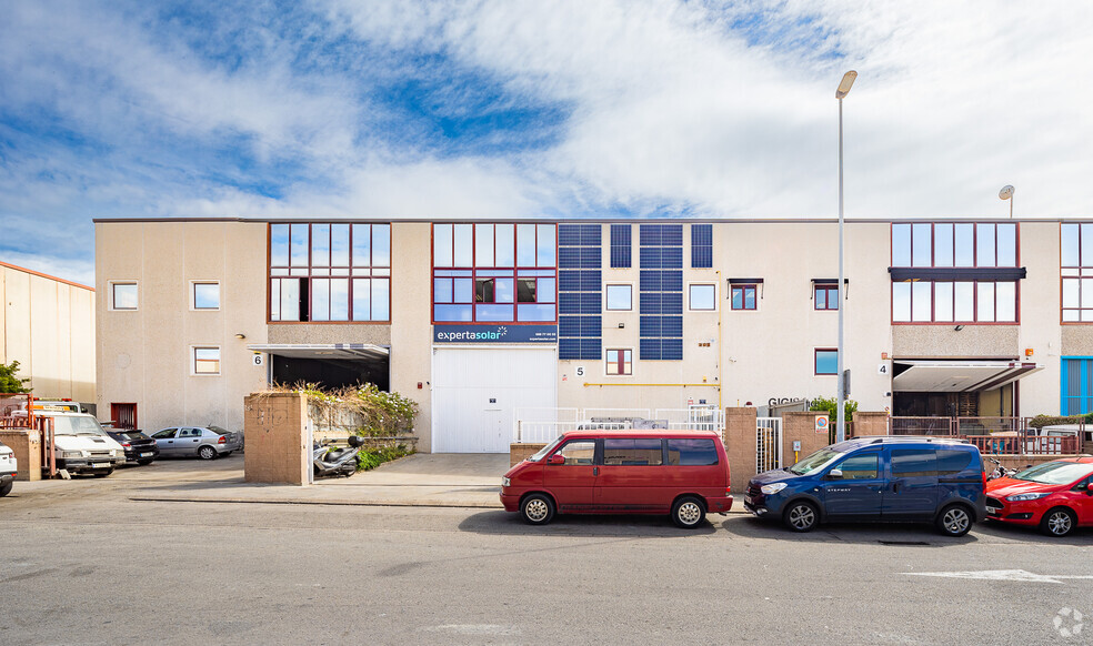 Industrial in Cerdanyola Del Vallès, BAR for rent - Building Photo - Image 2 of 2