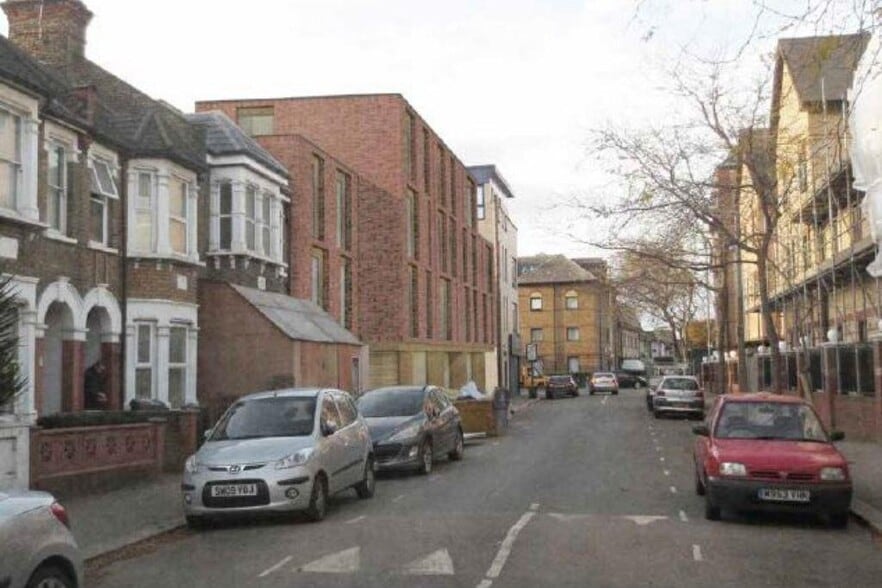 1 Bickley Rd, London to rent - Building Photo - Image 2 of 4