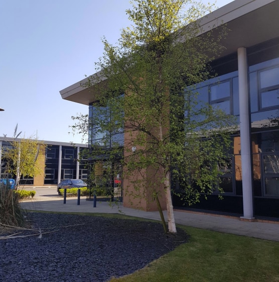 2 De Havilland Dr, Liverpool to rent - Building Photo - Image 1 of 1