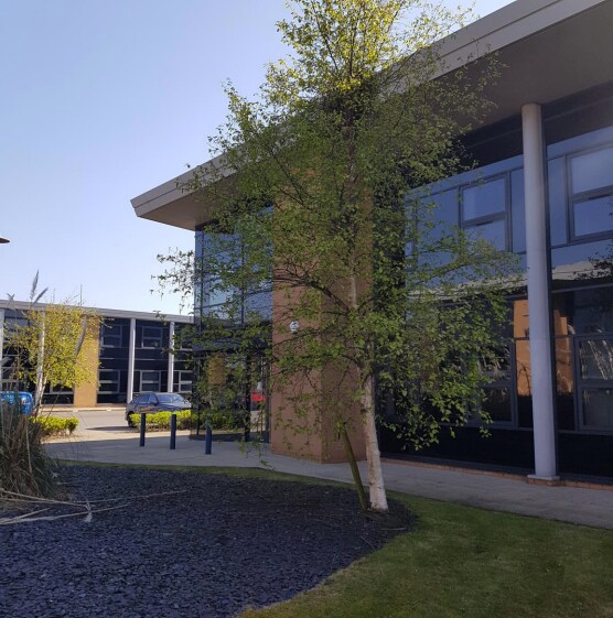 2 De Havilland Dr, Liverpool to rent Building Photo- Image 1 of 2