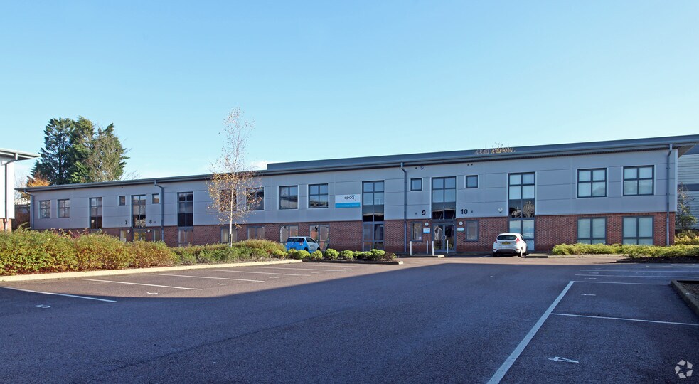 Lincoln Rd, High HP12 3QL