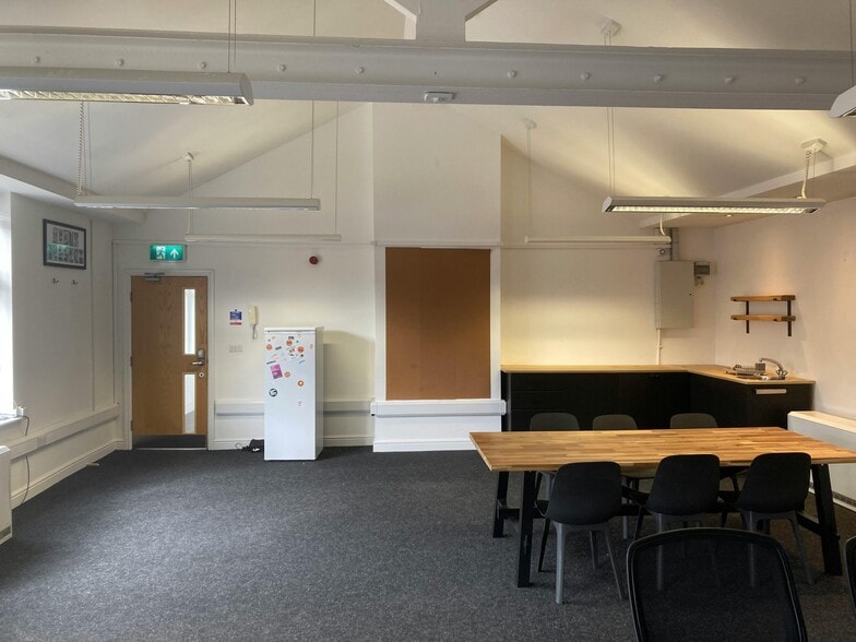 45B Edge St, Manchester to rent - Building Photo - Image 3 of 5