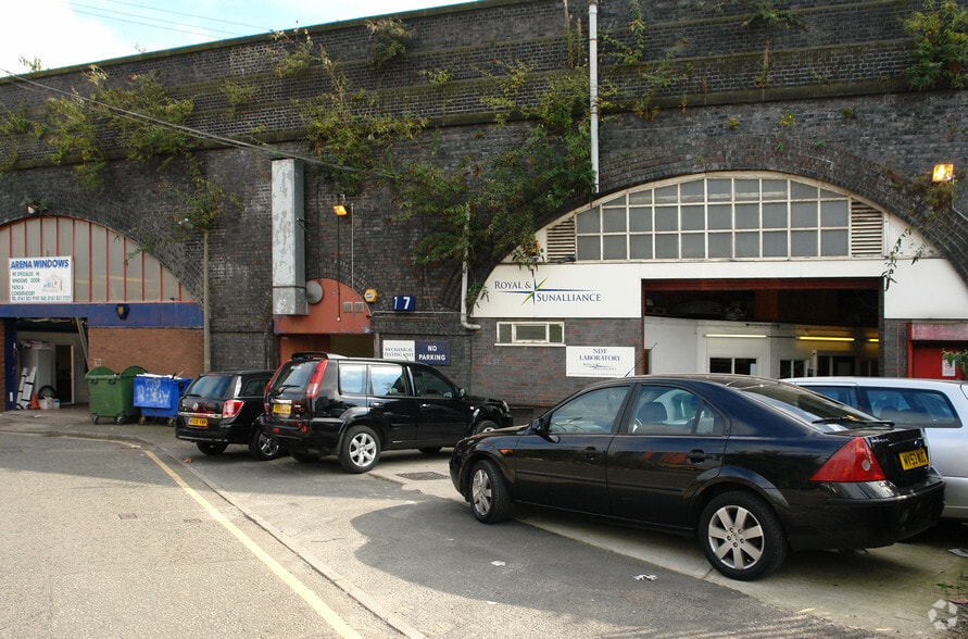 Norton St, Salford to rent - Building Photo - Image 3 of 5