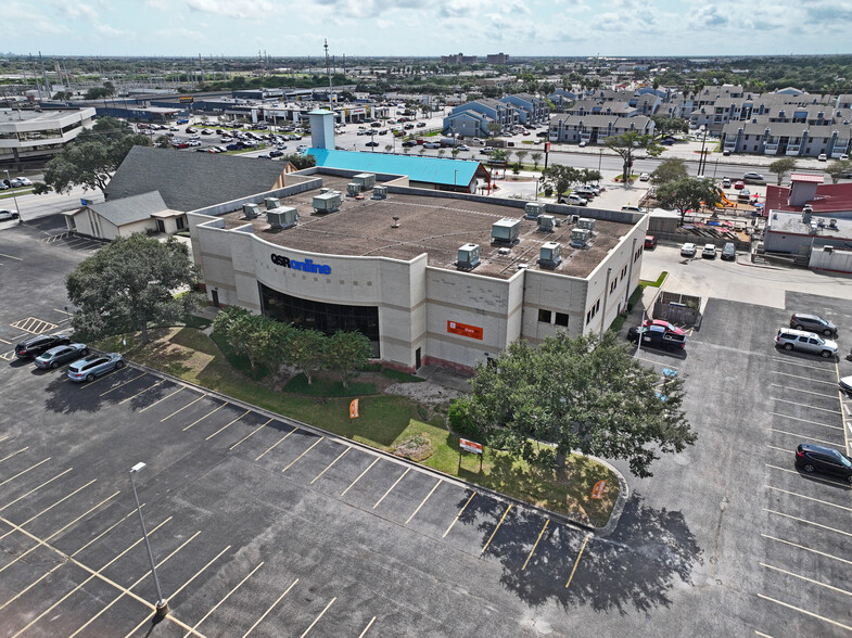 5633 S Staples St, Corpus Christi, TX for sale - Building Photo - Image 1 of 12