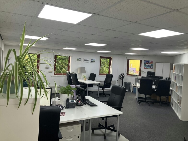 Earlswood Rd, Cardiff to rent - Building Photo - Image 3 of 3