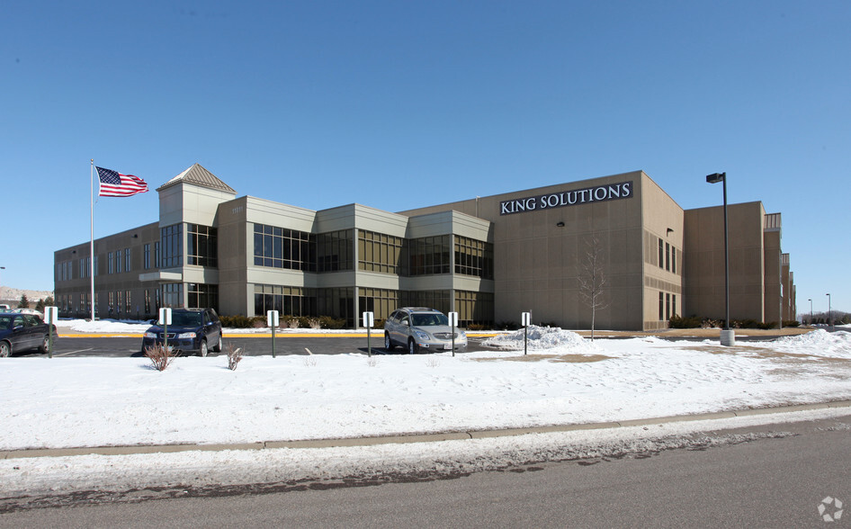 11011-11015 Holly Ln N, Maple Grove, MN for sale - Primary Photo - Image 1 of 1