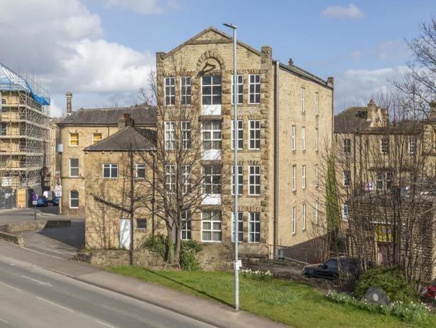 22-26 Wellington Rd, Dewsbury for sale - Building Photo - Image 3 of 20