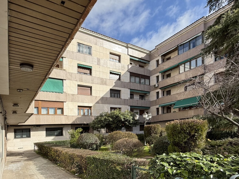 Build-to-Rent in Aranjuez, Madrid for sale - Primary Photo - Image 1 of 1
