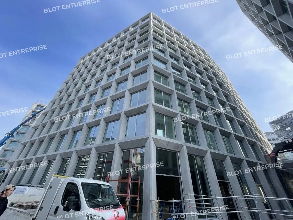 Office in Rennes for sale Primary Photo- Image 1 of 7