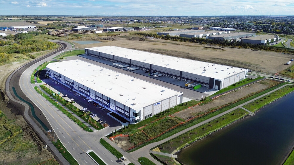 Fulton Creek Building, Edmonton, AB to rent - Building Photo - Image 2 of 5