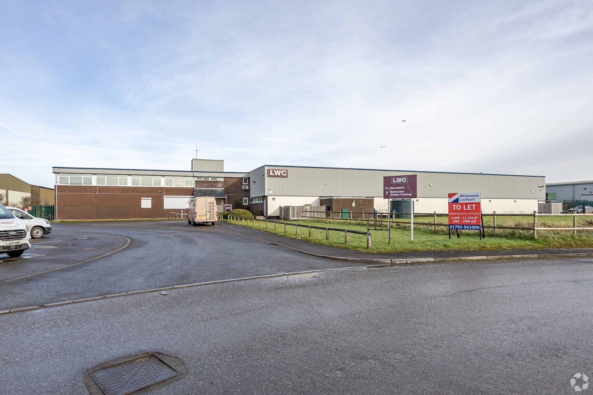 Clarke Av, Calne to rent Primary Photo- Image 1 of 6