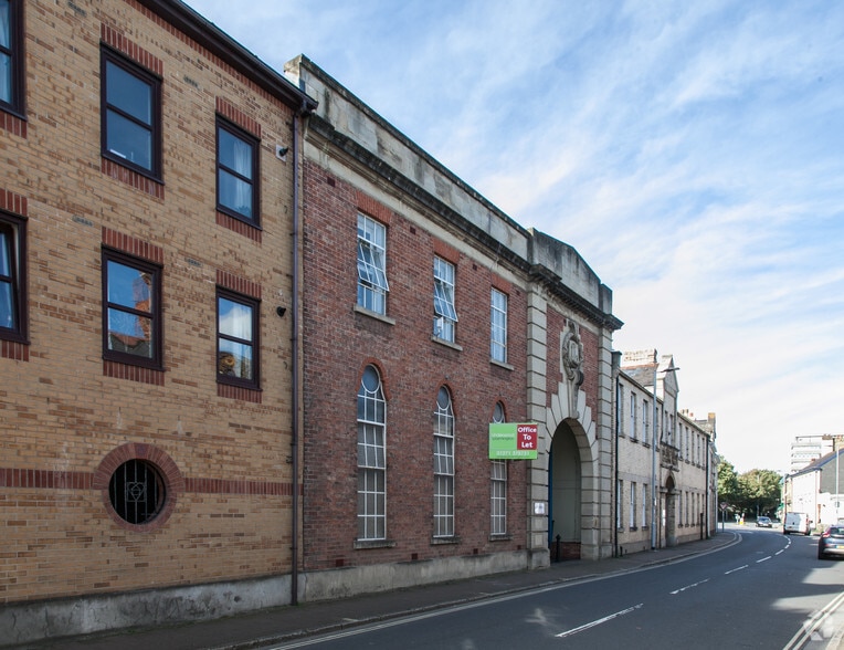 Castle St, Barnstaple for sale - Primary Photo - Image 1 of 8