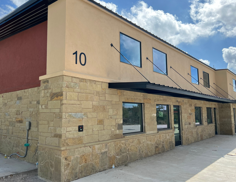 720 S Bell Blvd, Cedar Park, TX for rent - Building Photo - Image 1 of 7