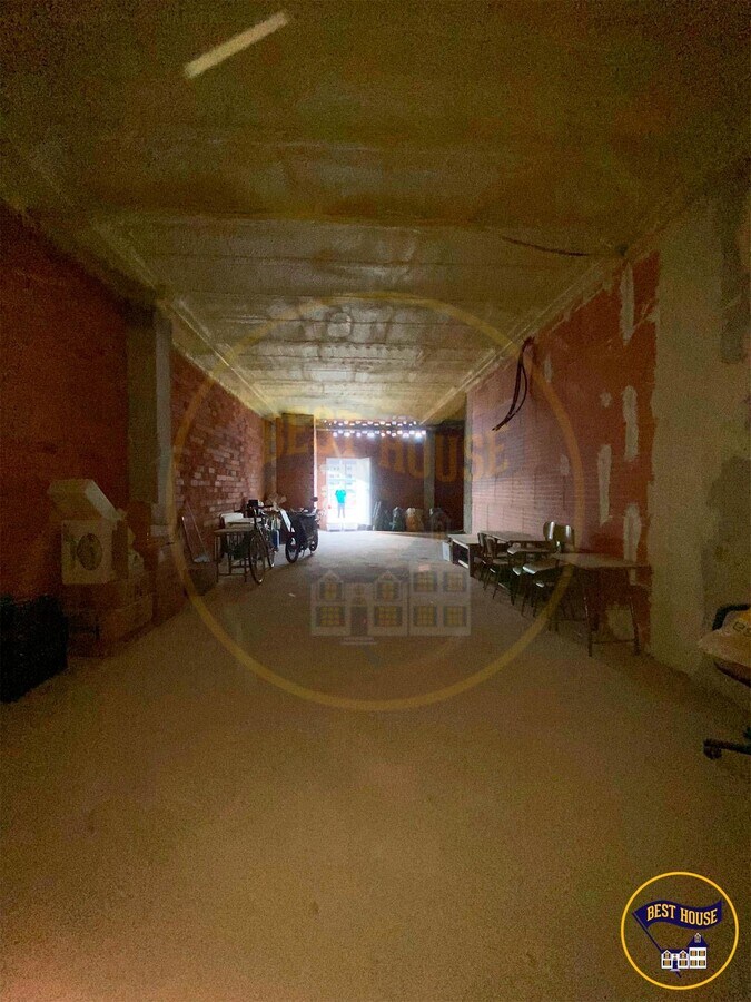 Cuenca, CUE 16003 - Unit 5 -  - Interior Photo - Image 2 of 13