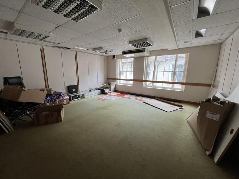 23-23A Buttermarket, Ipswich to rent Interior Photo- Image 1 of 3