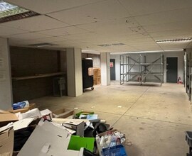 Brookfield Dr, Cannock to rent Interior Photo- Image 1 of 2