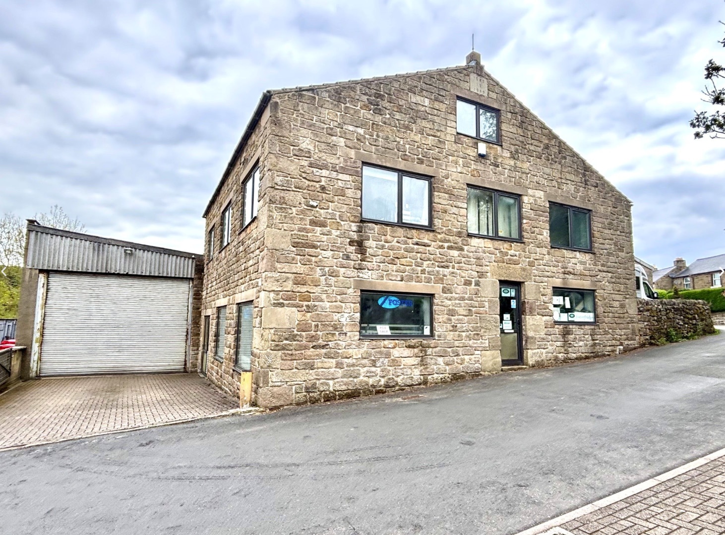 Holly Ln, Tansley to rent Primary Photo- Image 1 of 2