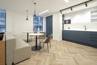 35 King St, London to rent Interior Photo- Image 1 of 6