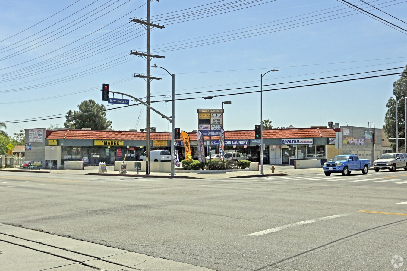 10041 Laurel Canyon Blvd, Pacoima 91331 UK