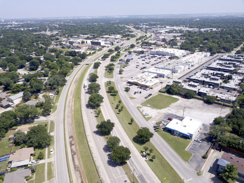 1928 W Irving Blvd, Irving, TX for sale - Primary Photo - Image 1 of 1