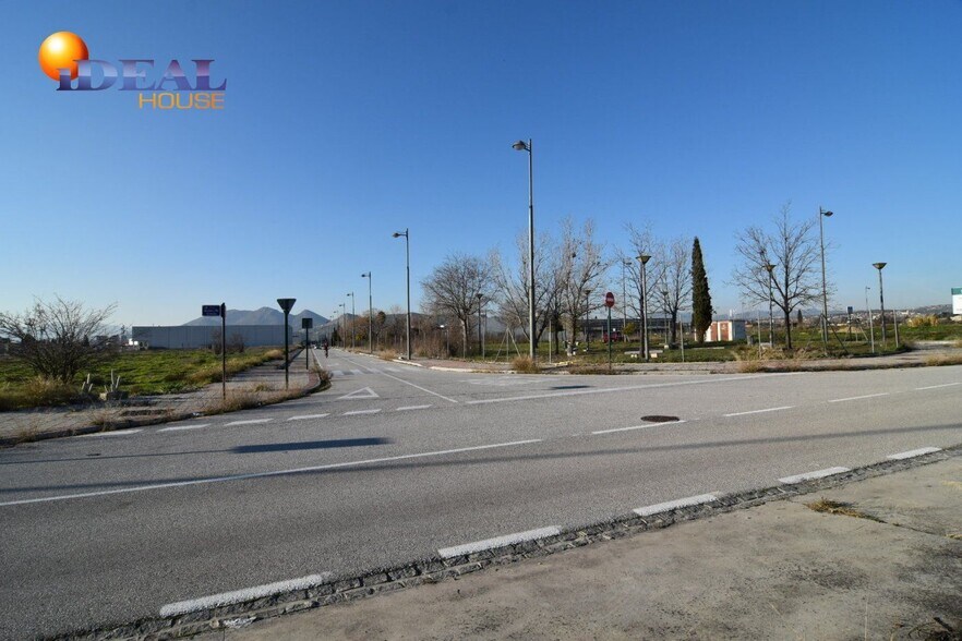 Paseo Cortijo del Conde, Granada, Granada for sale - Aerial - Image 2 of 6