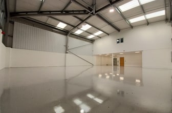 19 Commerce Way, Croydon to rent Interior Photo- Image 2 of 5