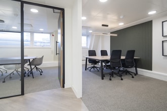 15 Basinghall St, London to rent Interior Photo- Image 1 of 6