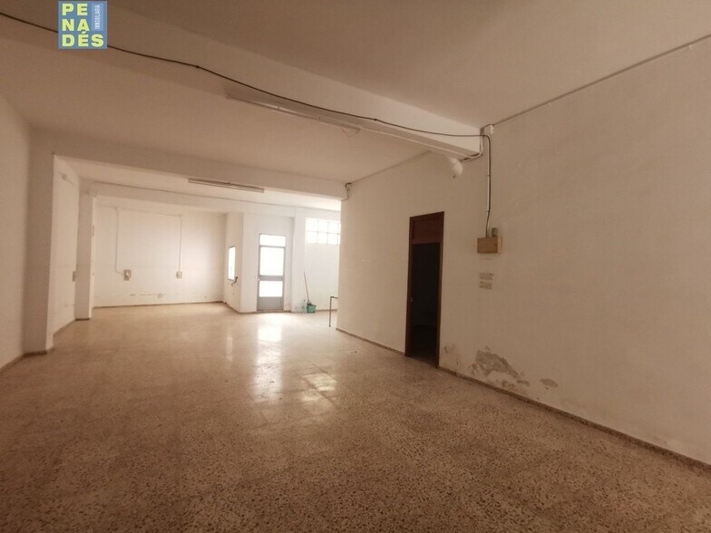 Retail in Ontinyent, Valencia to rent - Building Photo - Image 3 of 5