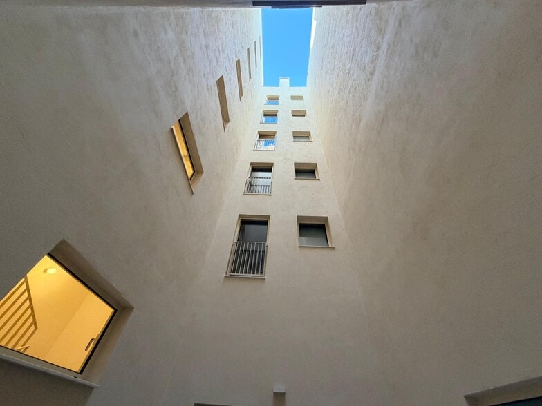 Build-to-Rent in Barcelona, Barcelona for sale - Building Photo - Image 3 of 4