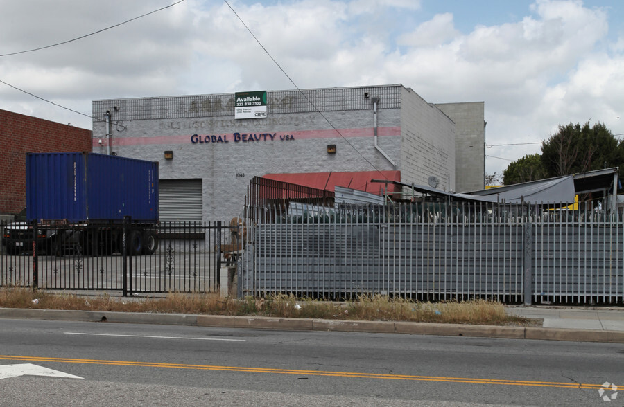 1043 Cesar E Chavez Ave, Los Angeles, CA for rent - Primary Photo - Image 1 of 4