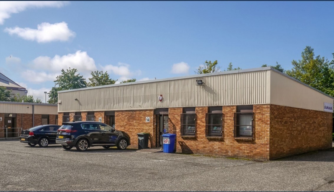 6-8 Waverley St, Bathgate to rent Primary Photo- Image 1 of 9