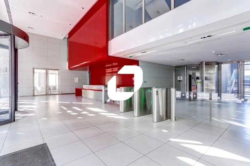 15-21 Rue Louis Lejeune, Montrouge to rent - Building Photo - Image 2 of 25