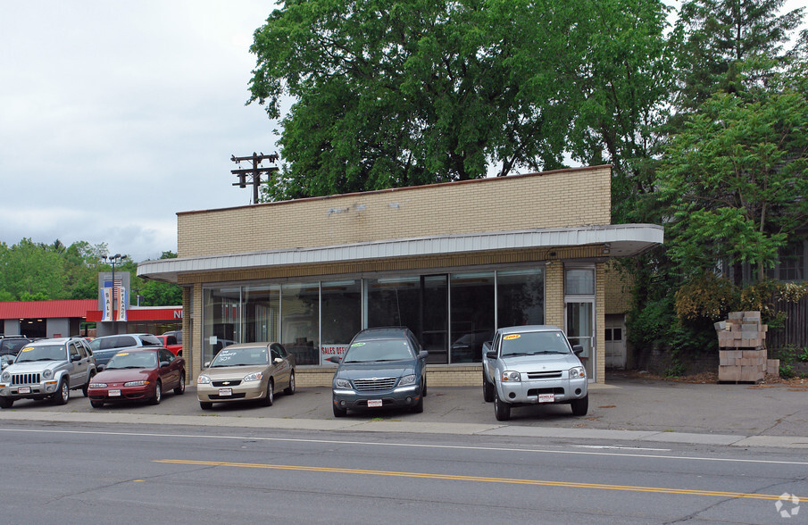 242 Broadway, Menands, NY for sale - Building Photo - Image 1 of 1