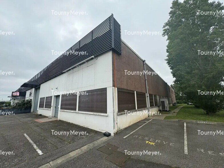 Office in Toulouse to rent - Building Photo - Image 2 of 9