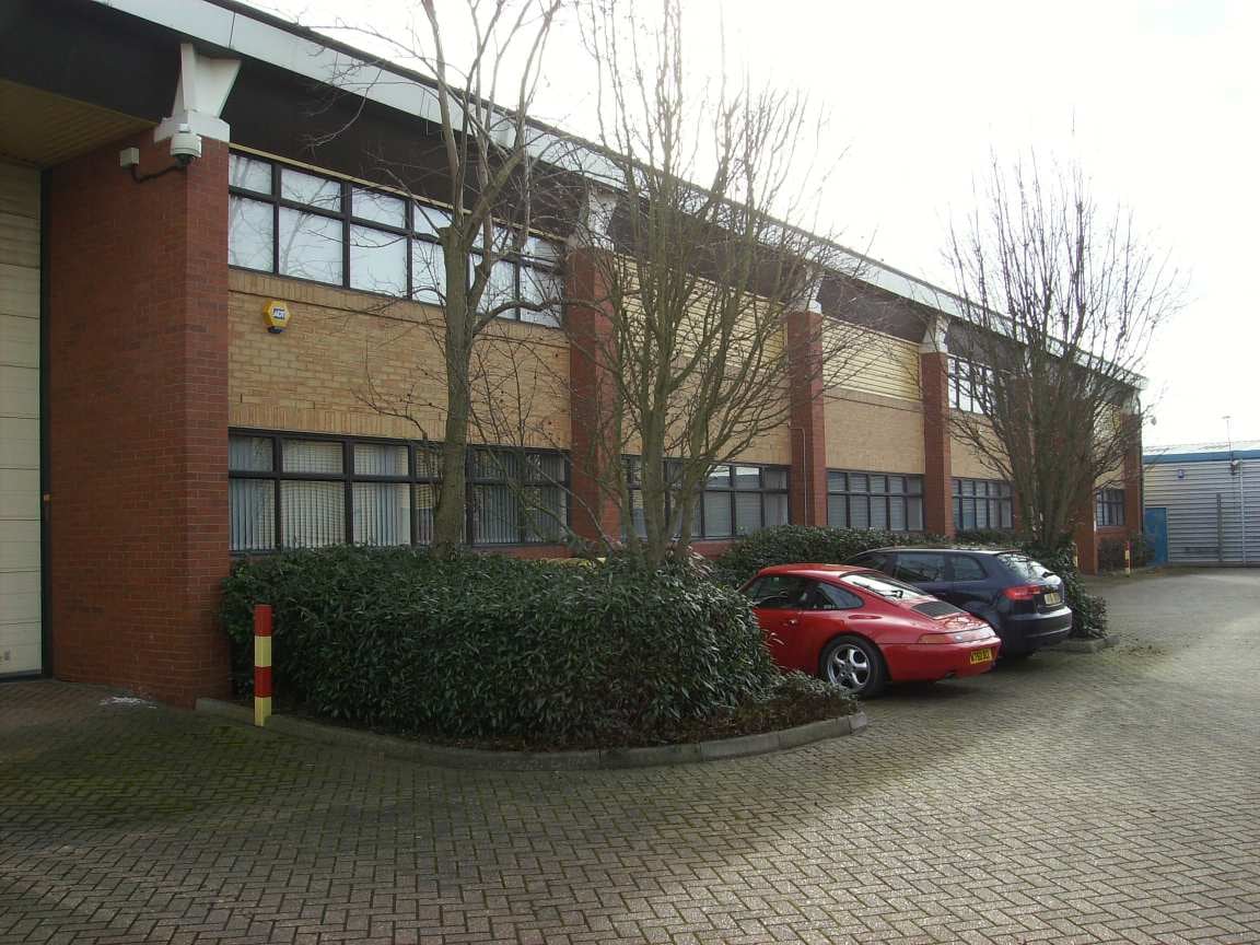 Langston Rd, Loughton to rent Primary Photo- Image 1 of 16