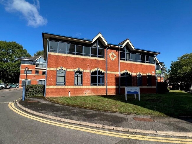 More details for 3 Walnut Tree Clos, Guildford - Office for Sale