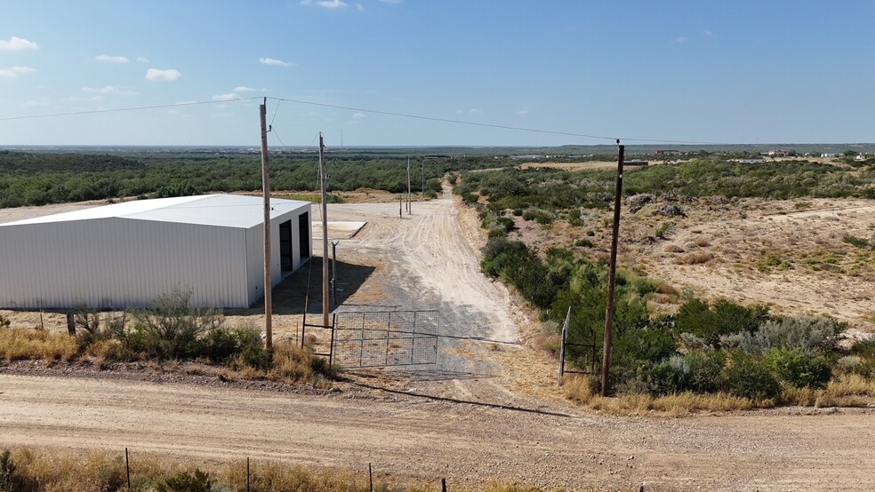 311 Chicote Rd, Laredo, TX for sale - Building Photo - Image 1 of 31