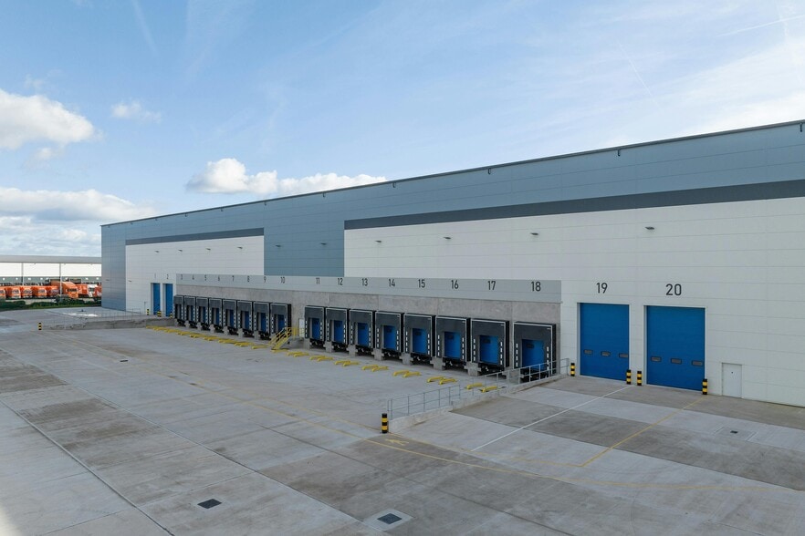 Mathieson Rd, Widnes to rent - Building Photo - Image 3 of 9