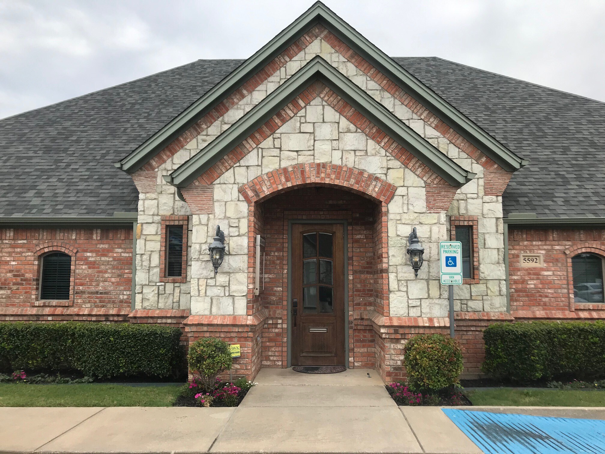 5592 Davis Blvd, North Richland Hills, TX to rent Building Photo- Image 1 of 20