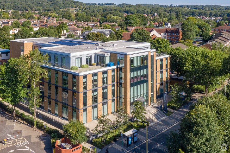 73 London Rd, Redhill to rent - Aerial - Image 3 of 4