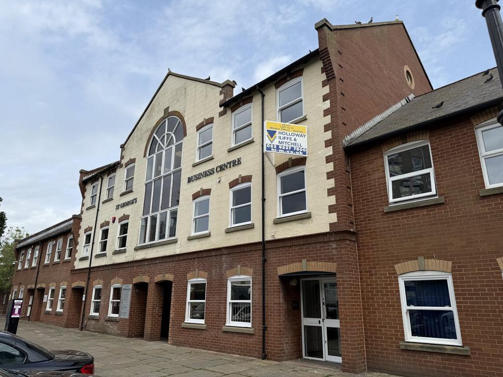 St Georges Sq, Portsmouth to rent Building Photo- Image 1 of 31