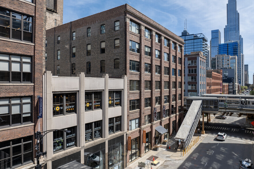 730 N Franklin St, Chicago, IL for rent - Building Photo - Image 1 of 5