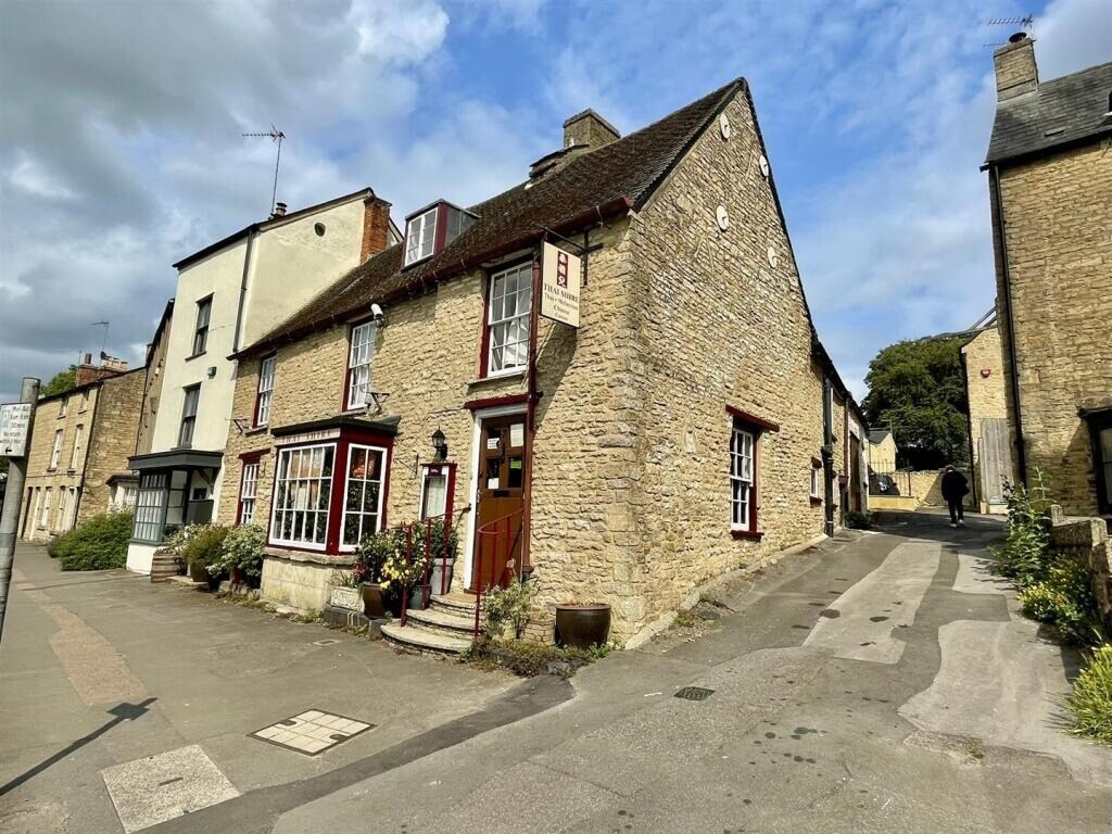 7 Horsefair, Chipping Norton for sale Primary Photo- Image 1 of 1