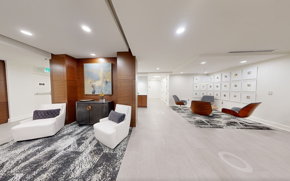 Merchants Plaza portfolio of 3 properties for sale on LoopNet.co.uk - Matterport 3D Scan - Image 2 of 24