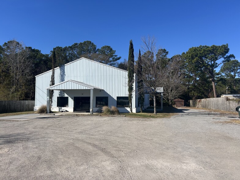 2725 S Live Oak Dr, Moncks Corner, SC for rent - Building Photo - Image 1 of 9