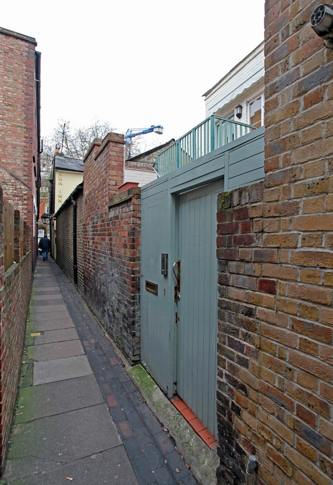 More details for 1 Sun Aly, Richmond - Office to Rent