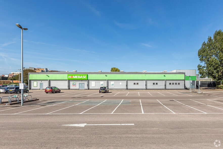 Davidson Way, Romford for sale - Primary Photo - Image 1 of 1