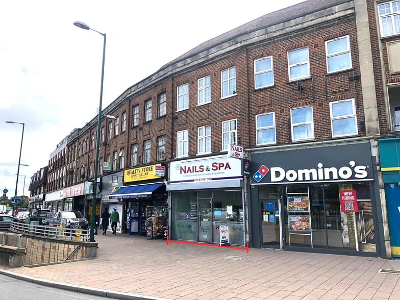 116-138 Tolworth Broa, Surbiton for sale - Building Photo - Image 2 of 7