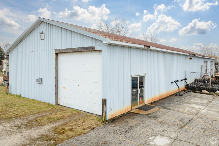 9633 Fremont Pike, Perrysburg, OH for sale - Primary Photo - Image 1 of 7